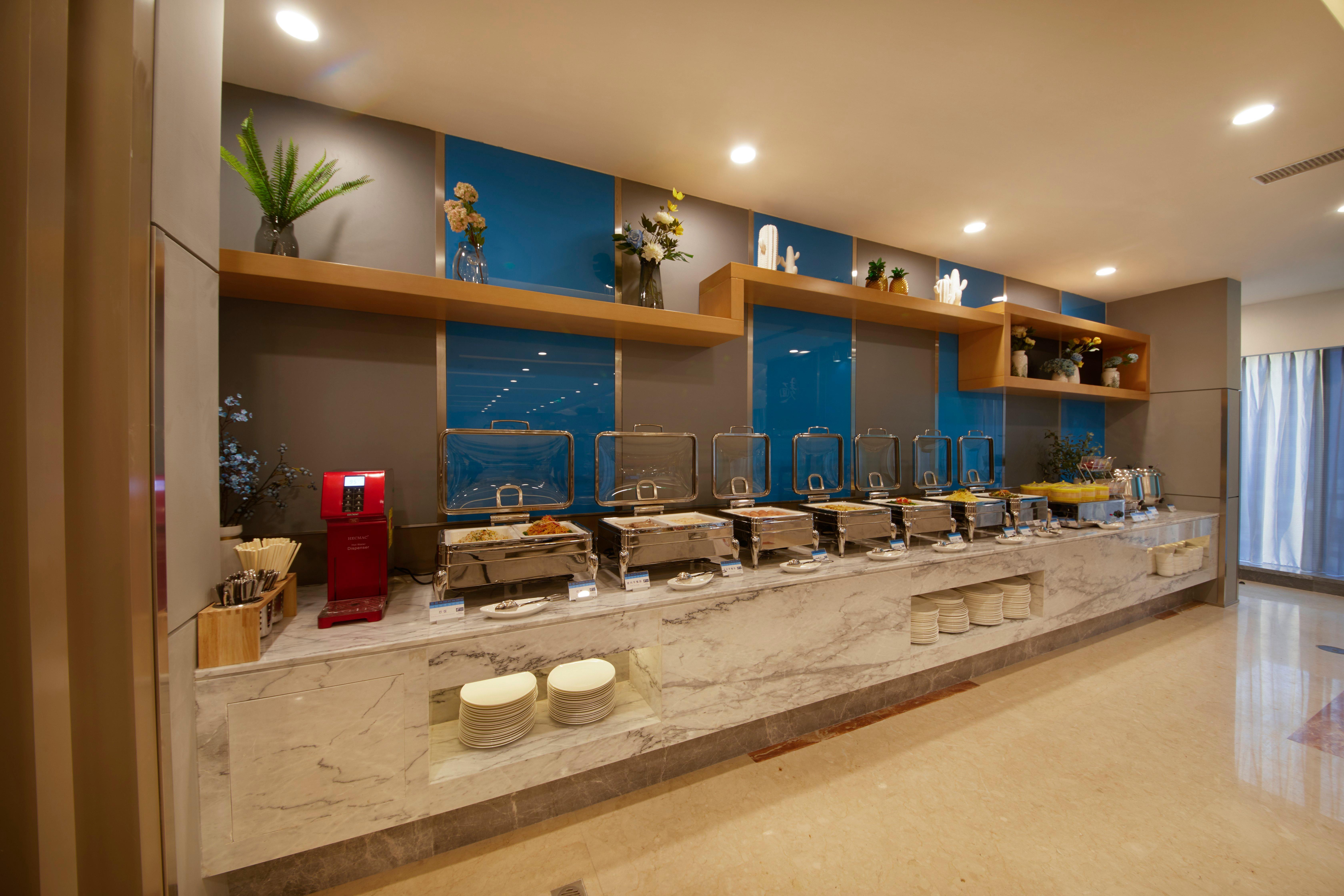 Holiday Inn Express Zhengzhou Zhengdong By Ihg Exterior photo