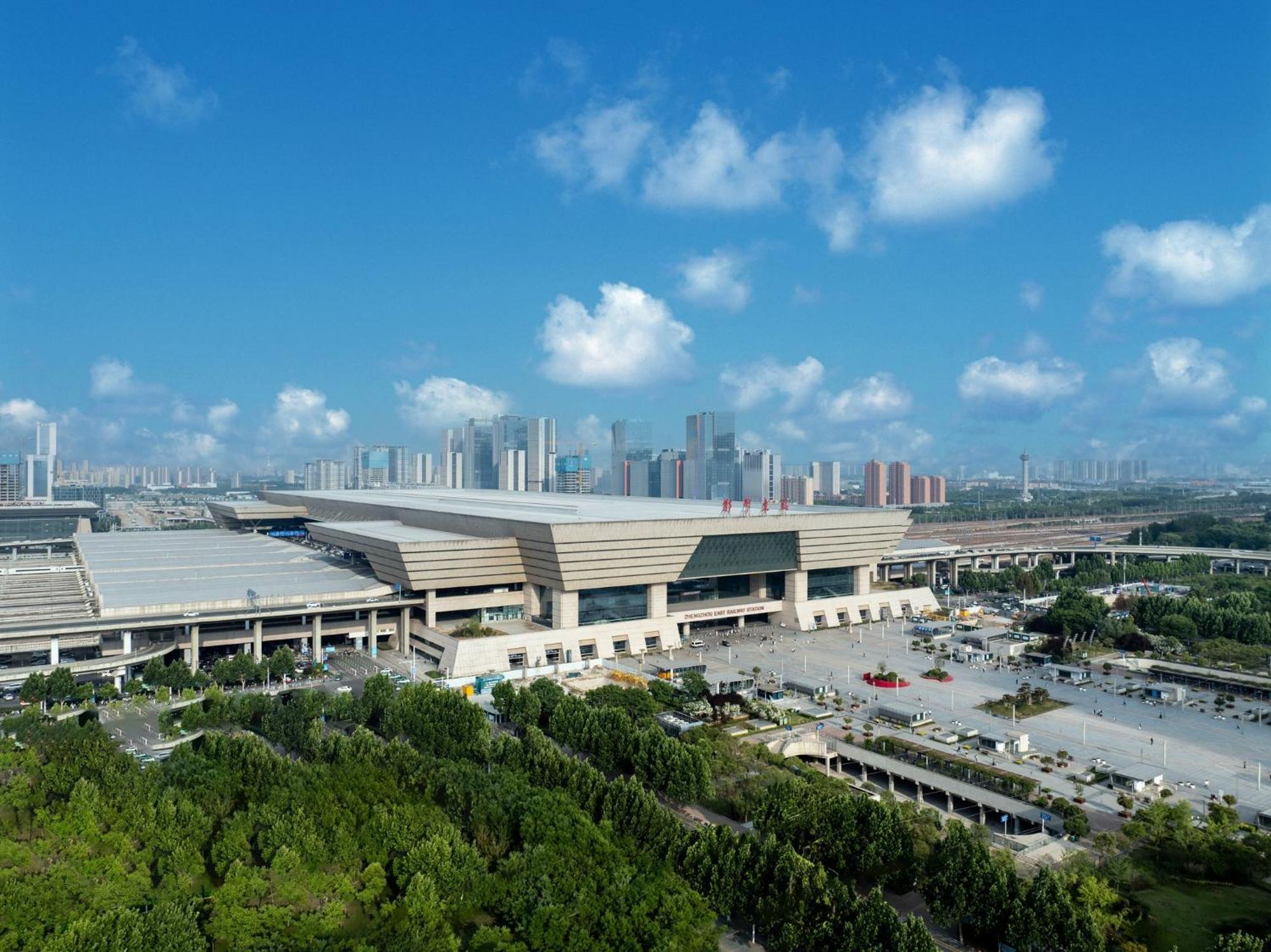 Holiday Inn Express Zhengzhou Zhengdong By Ihg Exterior photo