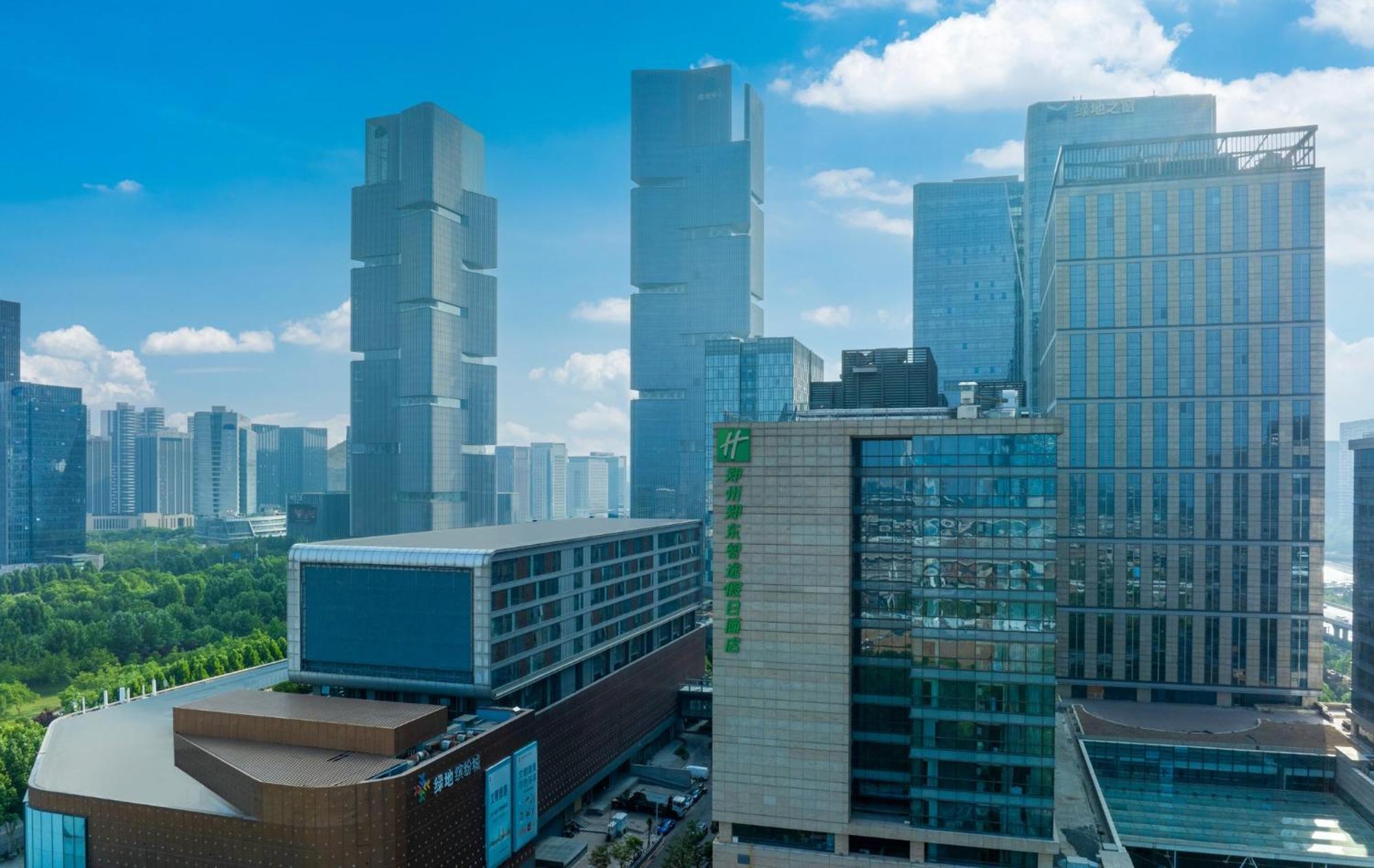 Holiday Inn Express Zhengzhou Zhengdong By Ihg Exterior photo