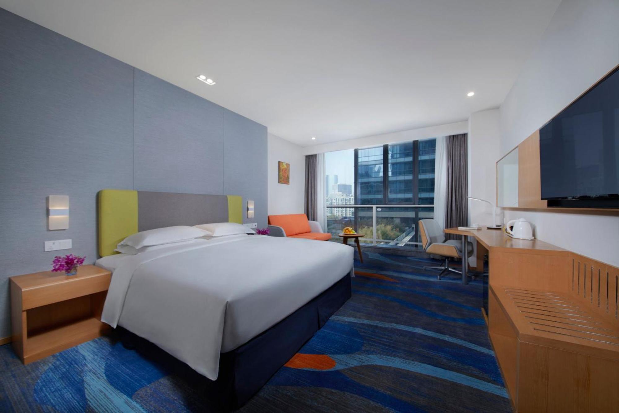 Holiday Inn Express Zhengzhou Zhengdong By Ihg Exterior photo